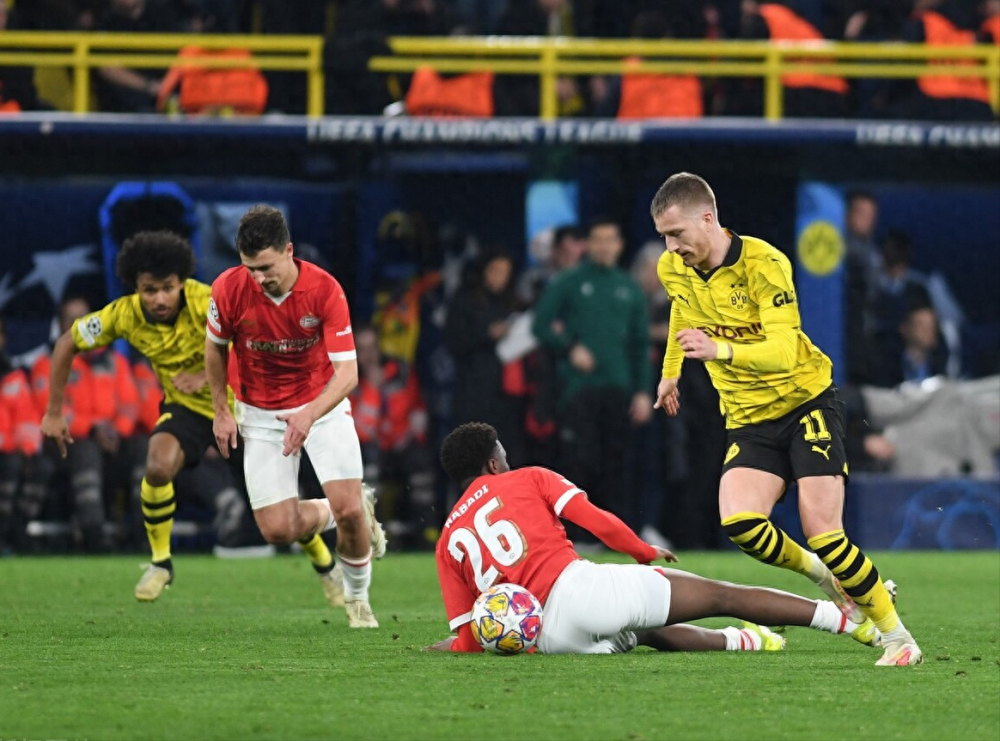 包含多特蒙德迎荷甲关键赛，赛前强势反弹，震撼外界，球队文化再被提及的词条-爱游戏