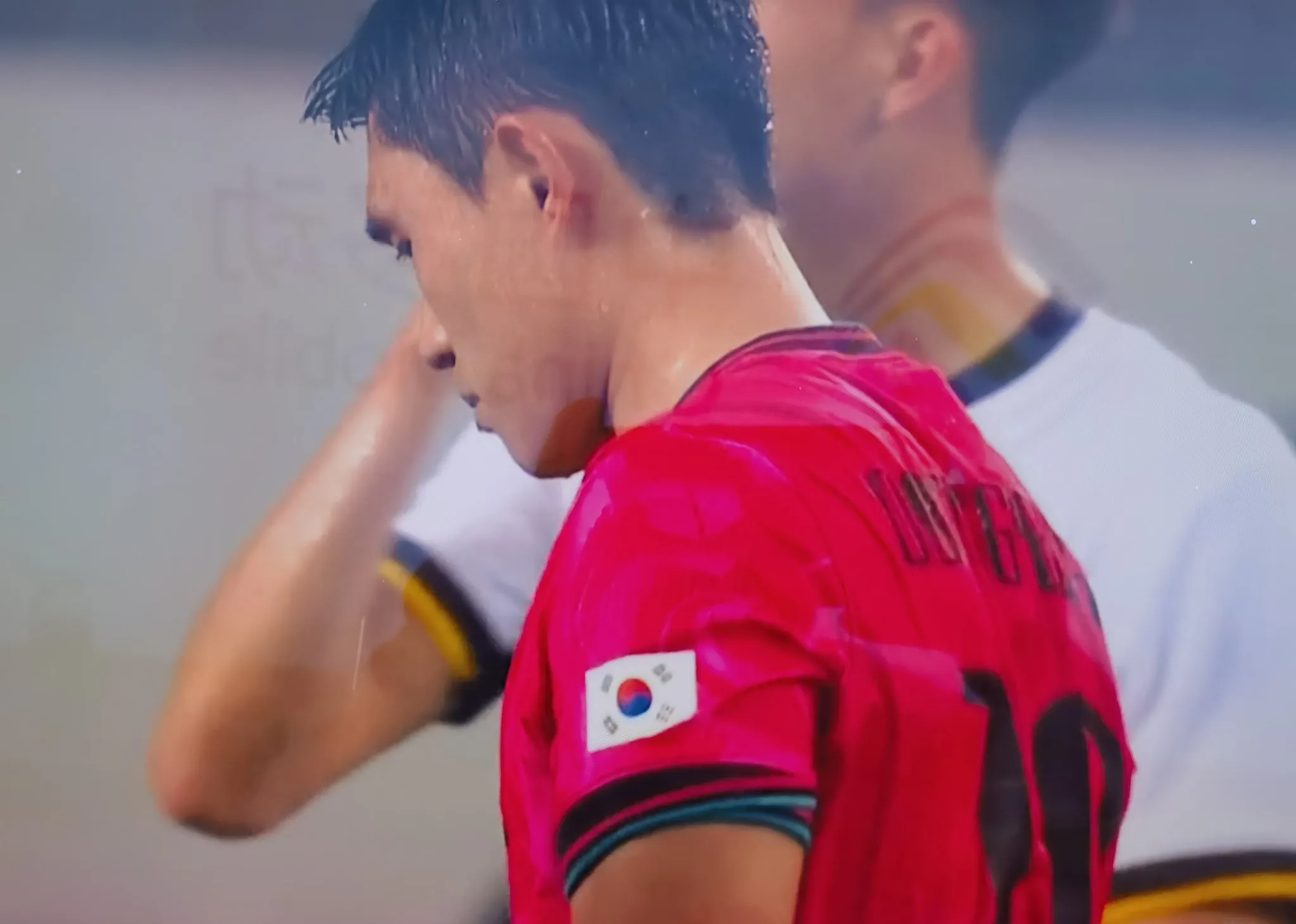 关于英超关键时刻再迎强敌，里昂状态回暖，主帅态度——球迷炸锅，医务组通报恢复的信息-爱游戏官方入口