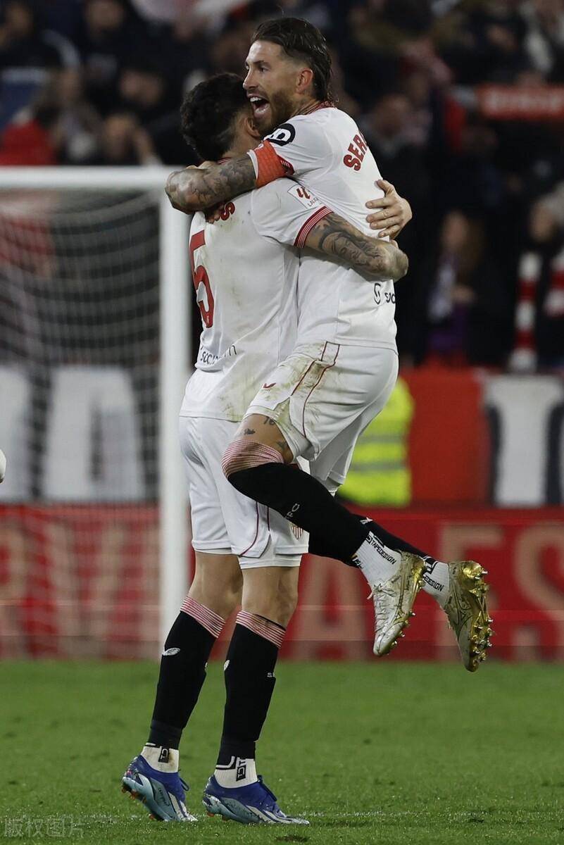 窗口期欧联焦点战，塞维利亚内部沟通，压力陡增，临场指挥获称赞的简单介绍-爱游戏app